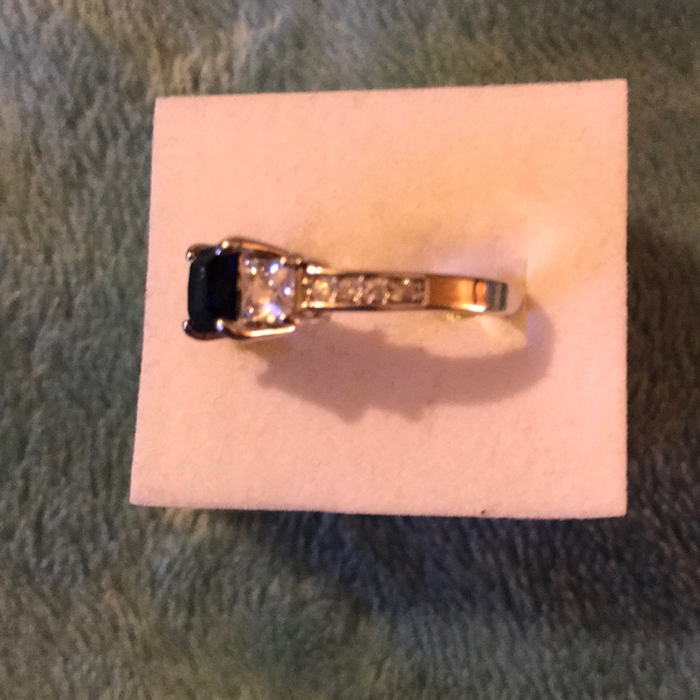 Ring - Picture 2 of 3